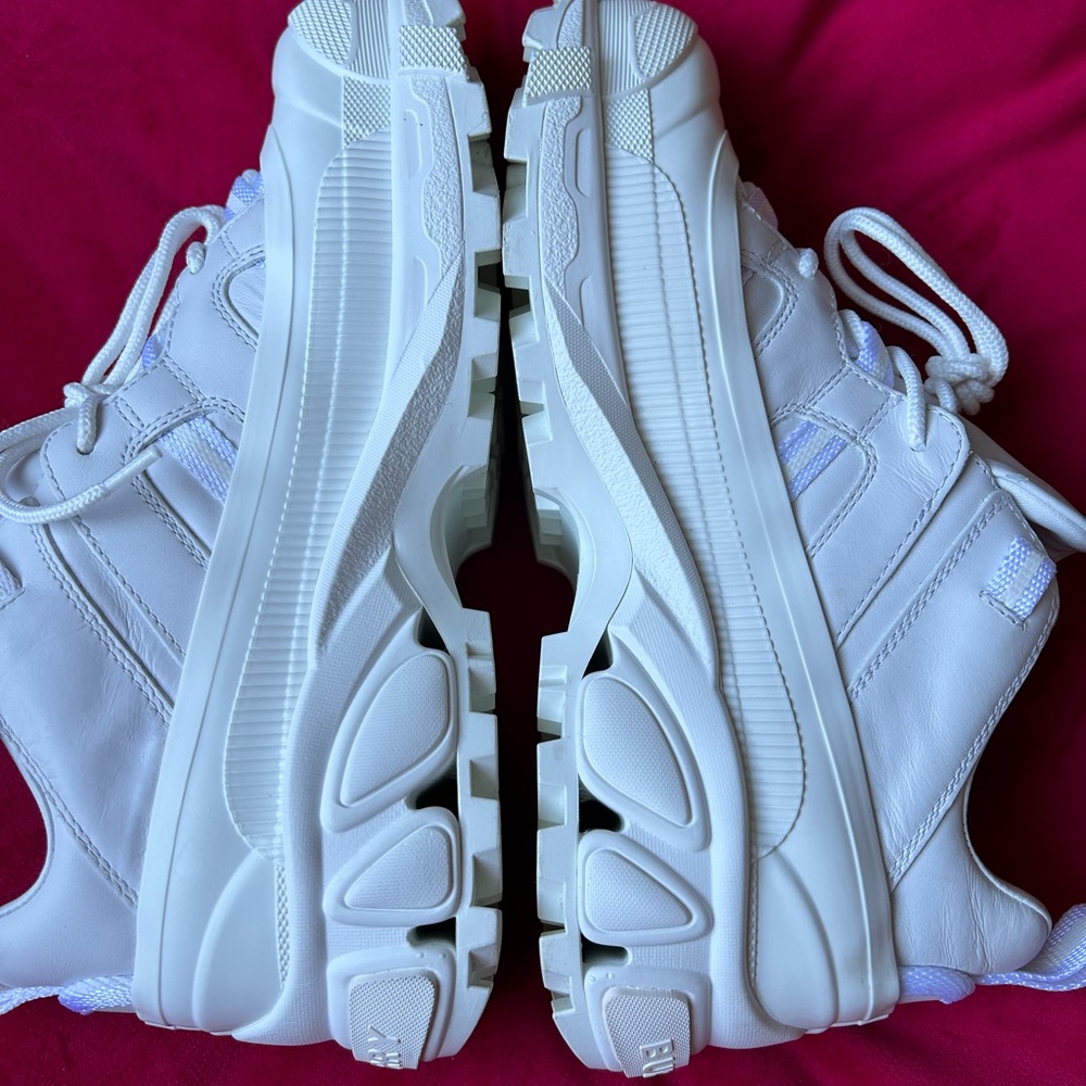 Burberry Sneakers size 37 1/2 white